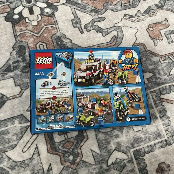 LEGO CITY: Dirt Bike Transporter (4433) Retired Sealed New - Picture 2 of 8